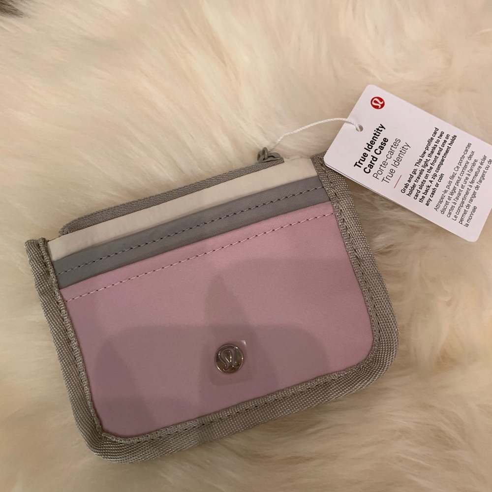 Lululemon true identity card case/ pink peony/NWT